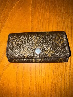 Louis Vuitton Monogram Canvas Key Case - Brown and Gold